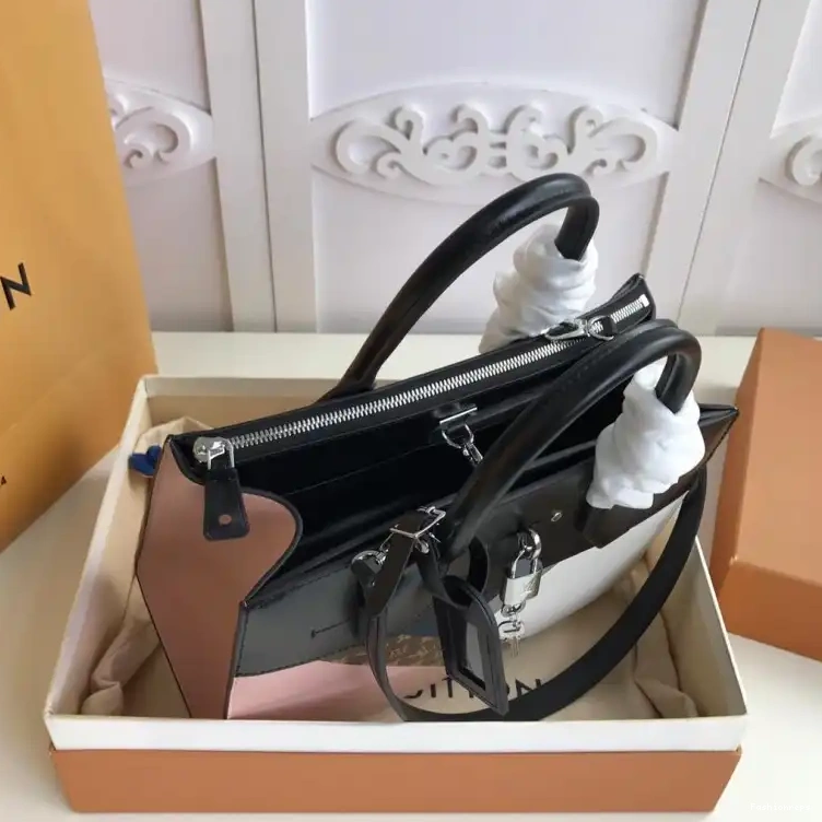 Fashionrepsfam ru Bags LV 19B570381 0606